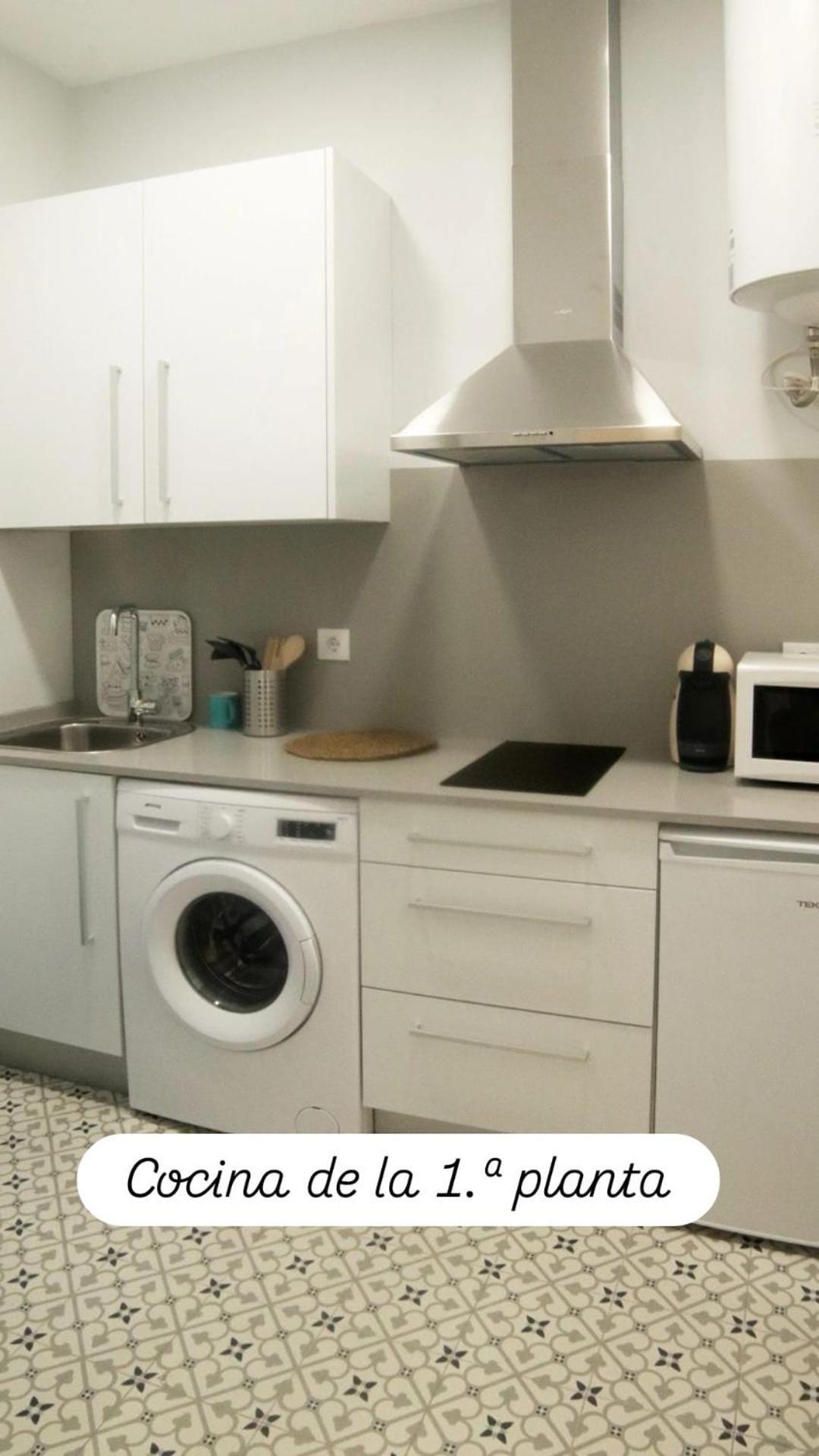 Apartamentos En La Plaza Dona Elvira, 7 Sevilha Exterior foto