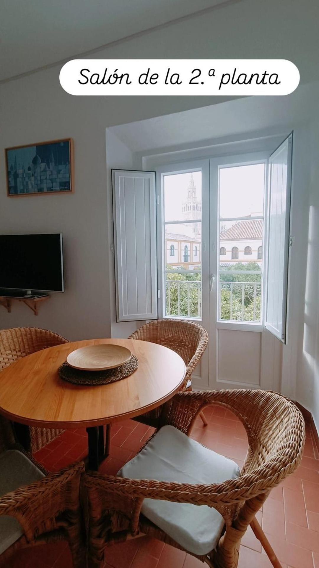 Apartamentos En La Plaza Dona Elvira, 7 Sevilha Exterior foto